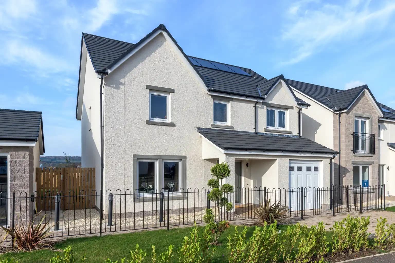 Iona 17 - Hunters Lodge
